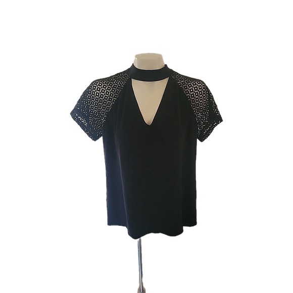 LANE BRYANT Black Mock Neck Top Crochet Lace Short Sleeve Blouse Coastal  relaxe - Picture 1 of 5